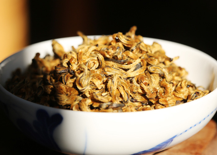 Dian Hong Golden Aromatic Snail