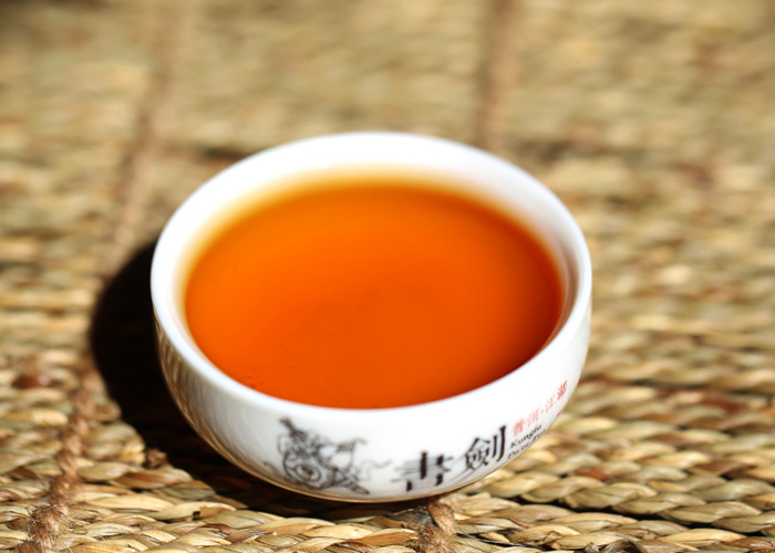 Dian Hong Golden Aromatic Snail