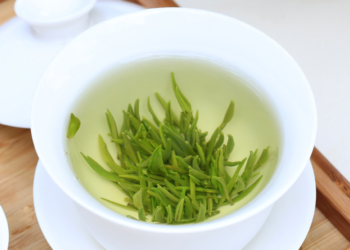 Qian Dao Yin Zhen (Silver Needle) Green Tea