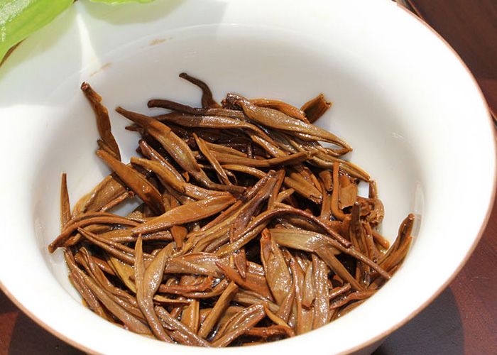 Yunnan Dian Hong Jin Zhen (Golden Needle)