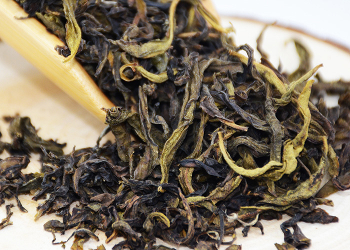 Bai Ji Guan (White Rooster Crest) Rock Oolong