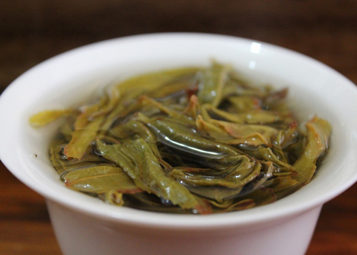 Bai Ji Guan (White Rooster Crest) Rock Oolong