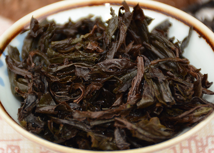 Tie Luo Han (Iron Monk) Wuyi Rock Oolong